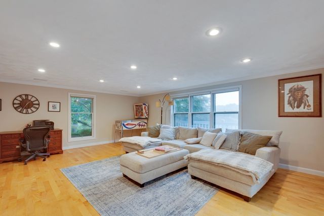 30 Surrey Rd, Winchester, MA 01890