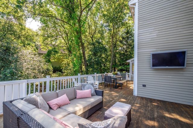 30 Surrey Rd, Winchester, MA 01890