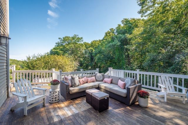 30 Surrey Rd, Winchester, MA 01890