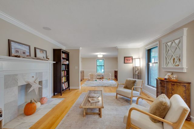 30 Surrey Rd, Winchester, MA 01890