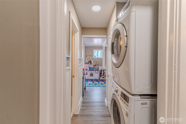 517 E Hazel Avenue, Burlington, WA 98233