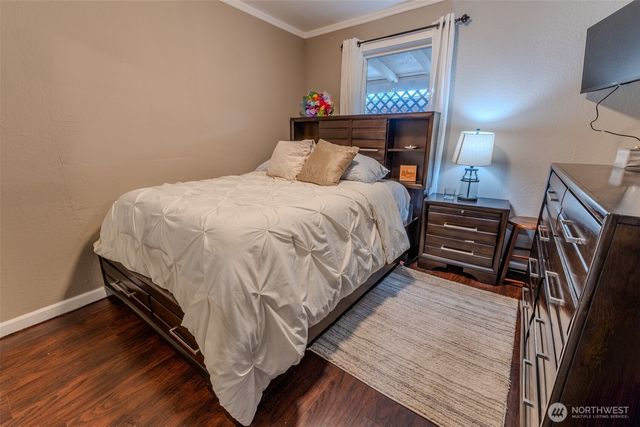 517 E Hazel Avenue, Burlington, WA 98233