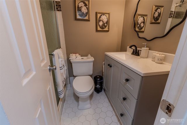 517 E Hazel Avenue, Burlington, WA 98233
