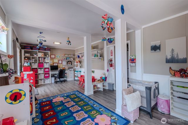 517 E Hazel Avenue, Burlington, WA 98233