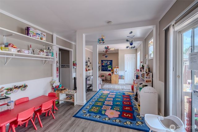 517 E Hazel Avenue, Burlington, WA 98233