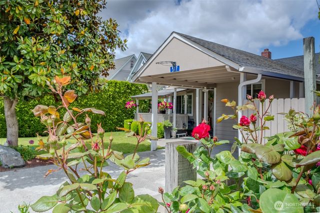 517 E Hazel Avenue, Burlington, WA 98233