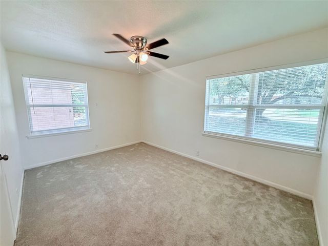 1411 W Shields Drive, Sherman, TX 75092