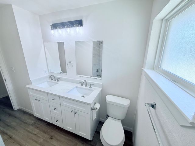 1411 W Shields Drive, Sherman, TX 75092