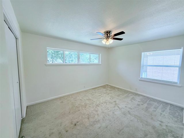 1411 W Shields Drive, Sherman, TX 75092