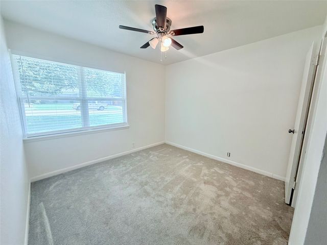 1411 W Shields Drive, Sherman, TX 75092