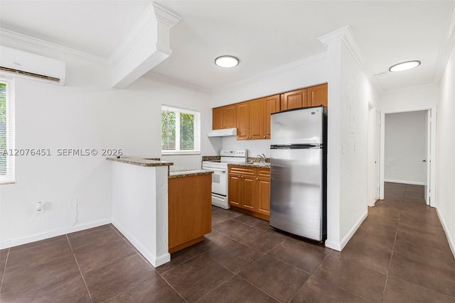 520 NE 82nd Ter 5, Miami, FL 33138