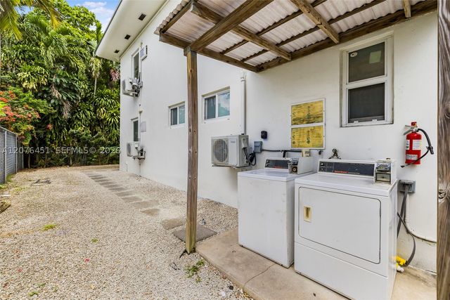 520 NE 82nd Ter 5, Miami, FL 33138
