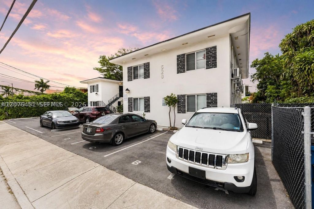520 NE 82nd Ter 5, Miami, FL 33138