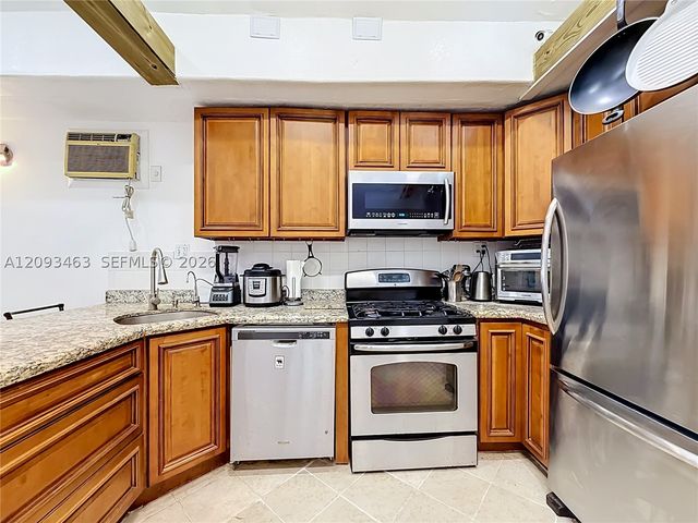 4433 NW 22nd Ct, Miami, FL 33142