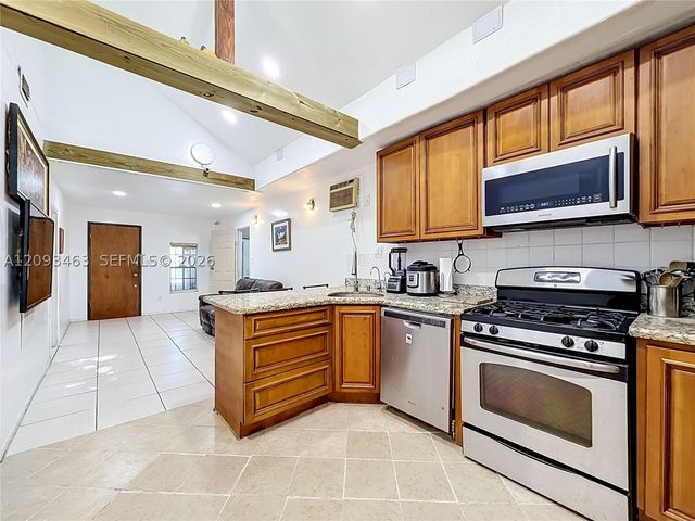 4433 NW 22nd Ct, Miami, FL 33142