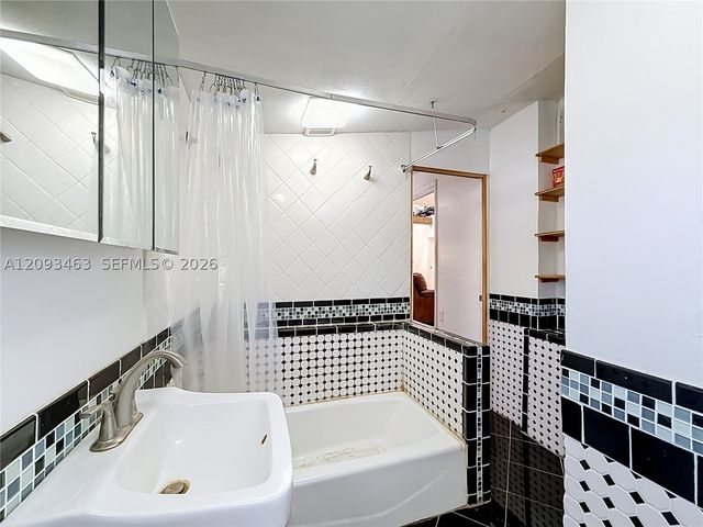4433 NW 22nd Ct, Miami, FL 33142