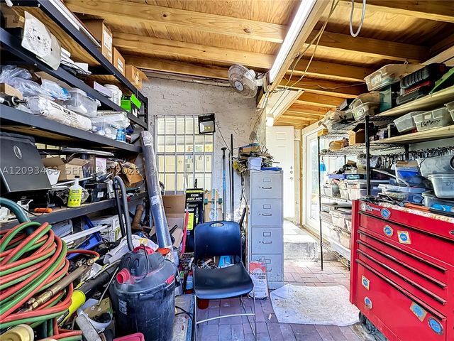 4433 NW 22nd Ct, Miami, FL 33142