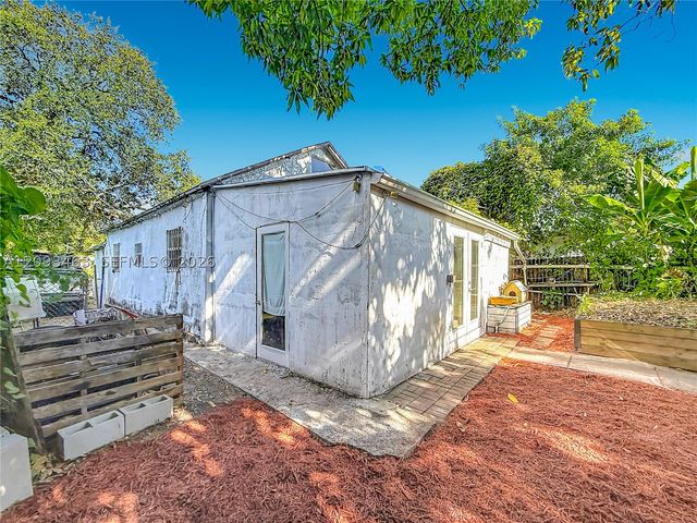 4433 NW 22nd Ct, Miami, FL 33142
