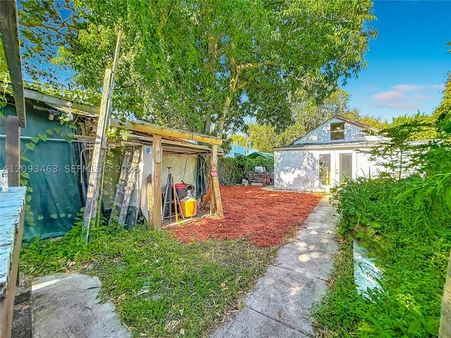4433 NW 22nd Ct, Miami, FL 33142