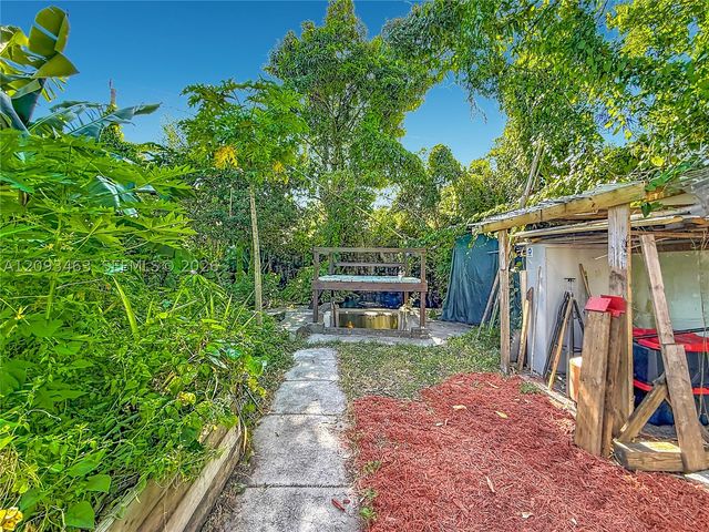 4433 NW 22nd Ct, Miami, FL 33142