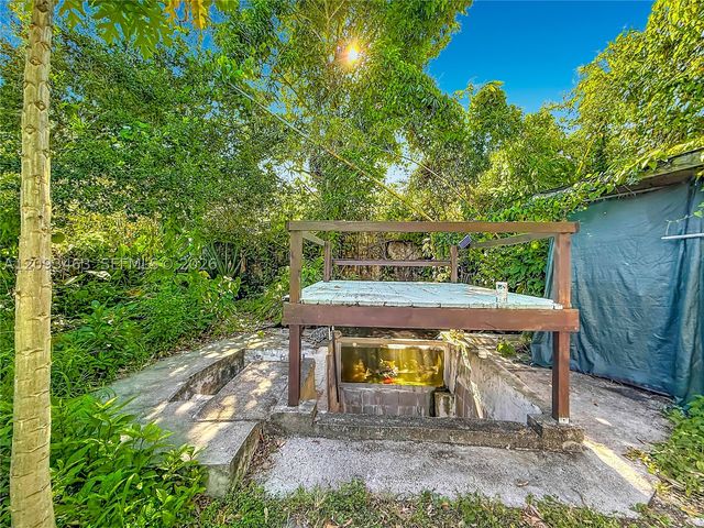 4433 NW 22nd Ct, Miami, FL 33142