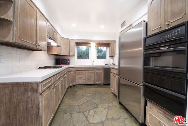 9037 Elevado Street, West Hollywood, CA 90069