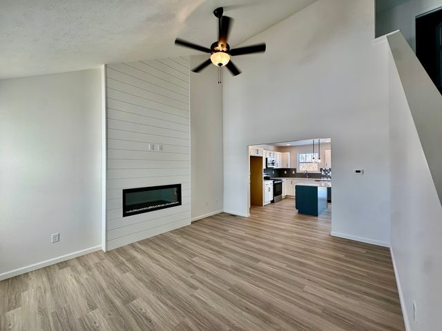 5 Eric Court, Bloomington, IL 61705