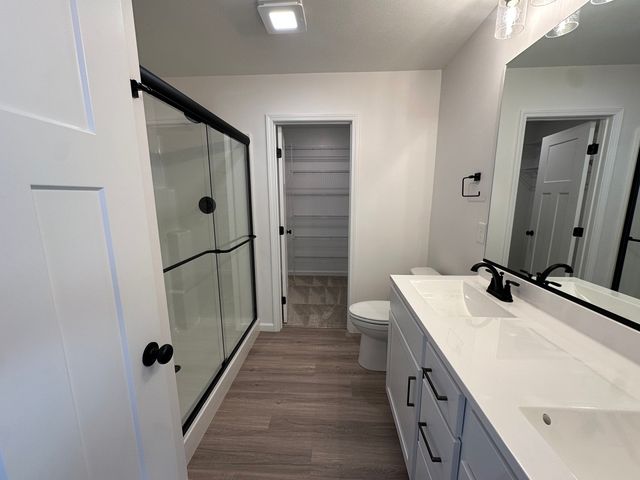 5 Eric Court, Bloomington, IL 61705