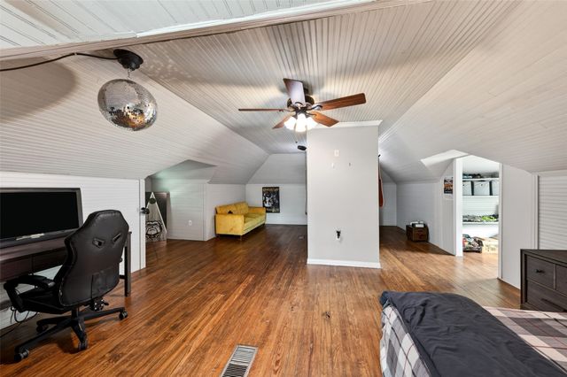 200 S Crane Street, Alvord, TX 76225