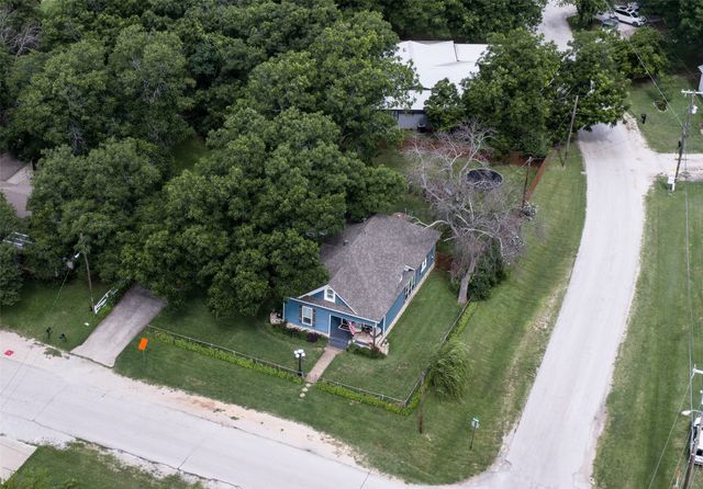 200 S Crane Street, Alvord, TX 76225