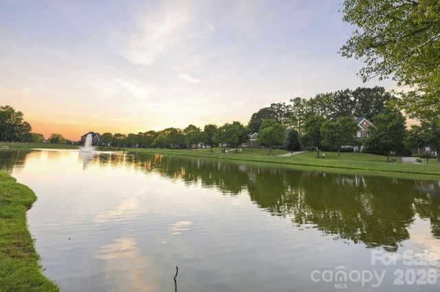 2561 Fallbrook Place NW, Concord, NC 28027
