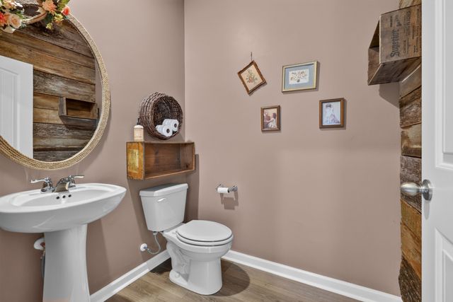 1510 Ashgrove Pl, Lebanon, TN 37087