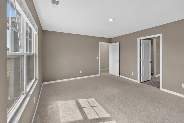 1510 Ashgrove Pl, Lebanon, TN 37087