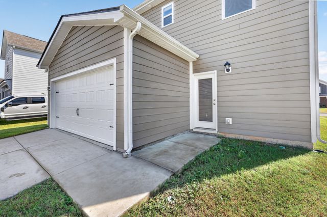 1510 Ashgrove Pl, Lebanon, TN 37087