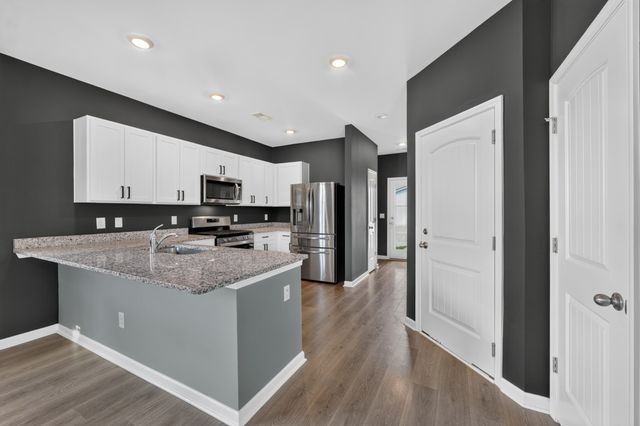 1510 Ashgrove Pl, Lebanon, TN 37087