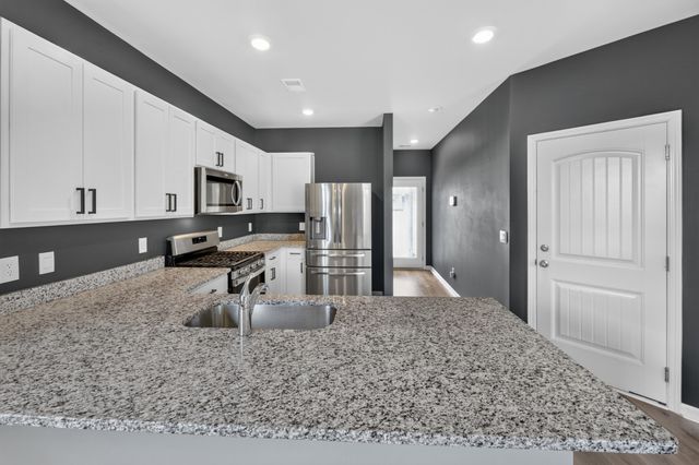 1510 Ashgrove Pl, Lebanon, TN 37087