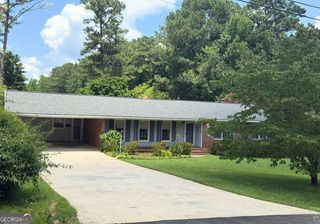 182 Robinhood Drive, Newnan, GA 30263