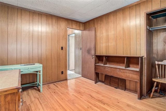 9301 Everett Avenue, Kansas City, KS 66112