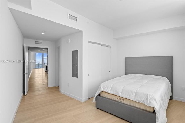 1400 Biscayne Boulevard 4203, Miami, FL 33132