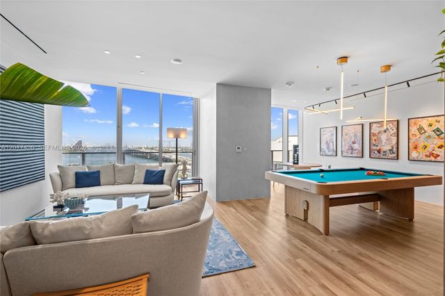 1400 Biscayne Boulevard 4203, Miami, FL 33132