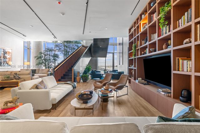 1400 Biscayne Boulevard 4203, Miami, FL 33132