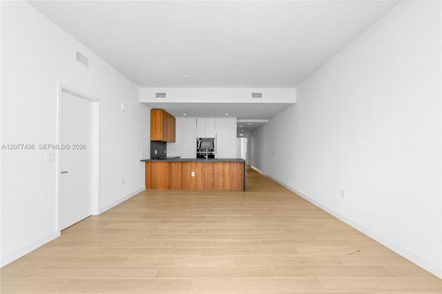 1400 Biscayne Boulevard 4203, Miami, FL 33132