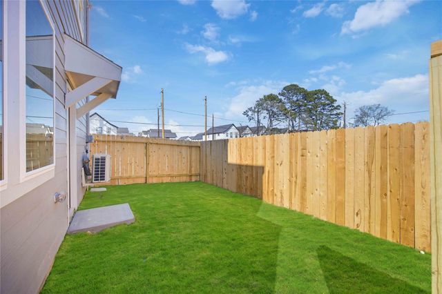 5824 Mansfield Creek Lane, Houston, TX 77091