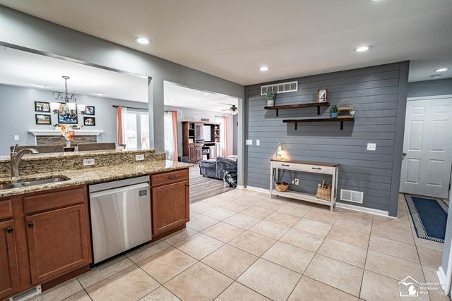 835 Golf Ridge Circle, Dundee, MI 48131