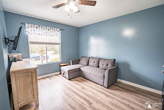 835 Golf Ridge Circle, Dundee, MI 48131