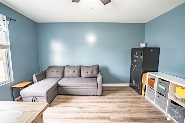 835 Golf Ridge Circle, Dundee, MI 48131