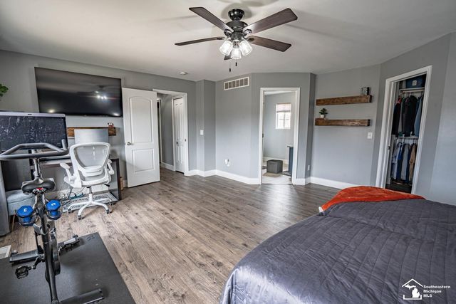 835 Golf Ridge Circle, Dundee, MI 48131