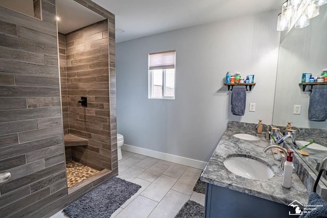 835 Golf Ridge Circle, Dundee, MI 48131