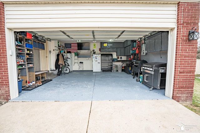 835 Golf Ridge Circle, Dundee, MI 48131