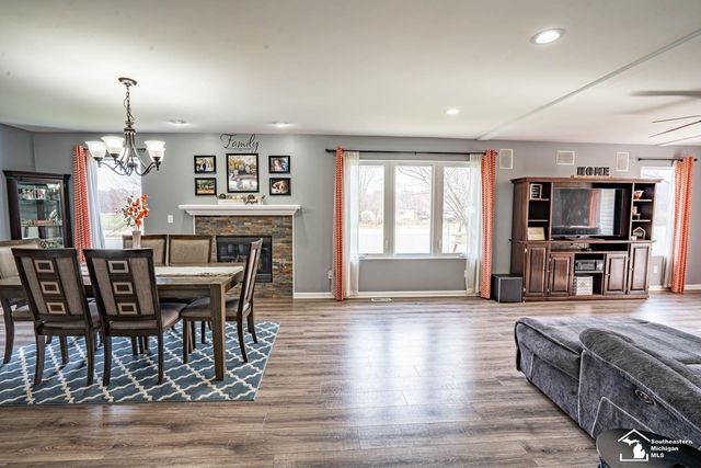 835 Golf Ridge Circle, Dundee, MI 48131